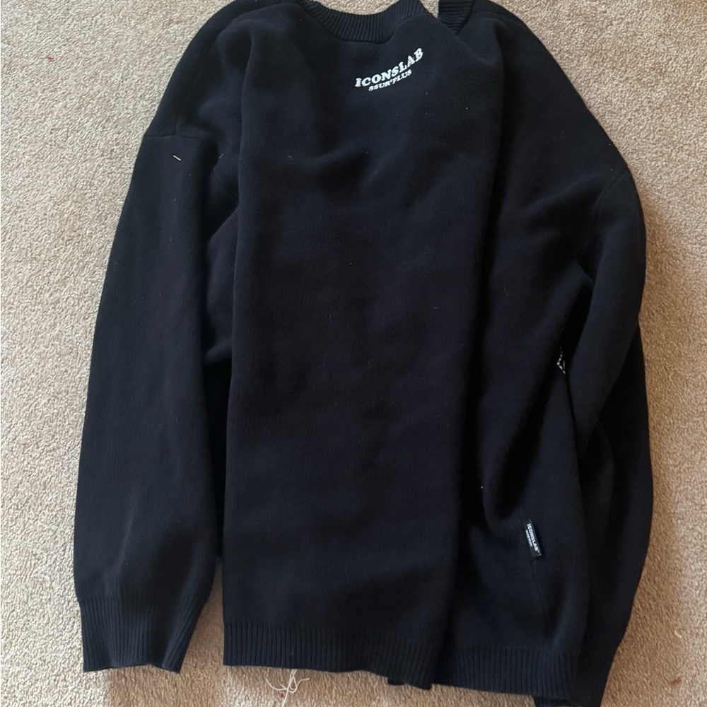 Black Cardigan with Cross Design - Picture 3 of 3
